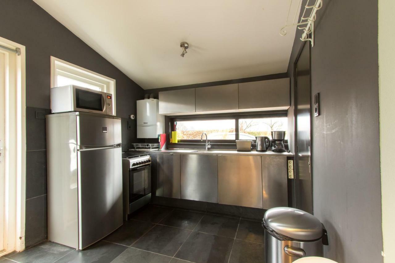 Garden House, Private Studio Apartment With Wifi And Free Parking For 1 Car Весп Экстерьер фото
