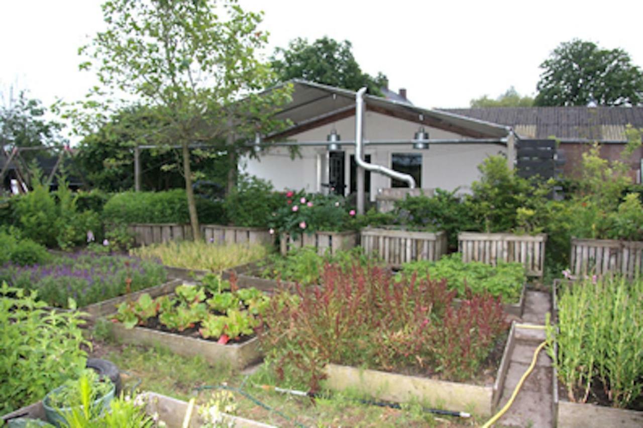 Garden House, Private Studio Apartment With Wifi And Free Parking For 1 Car Весп Экстерьер фото