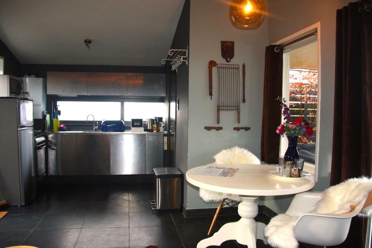 Garden House, Private Studio Apartment With Wifi And Free Parking For 1 Car Весп Экстерьер фото